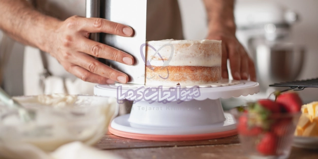 روش روکش کردن کیک با خامه فرم‌گرفته